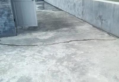 成都市楼顶漏水维修公司分享下如何解决卫生间隐蔽部位漏水的问题?