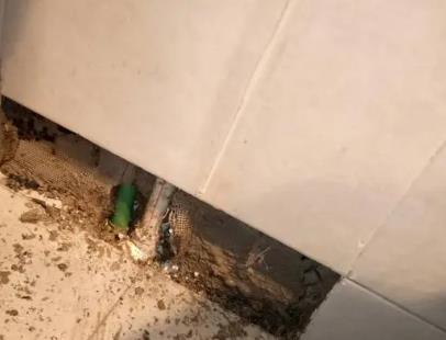 成都市楼顶漏水维修公司分享下修复水管漏水的几种小方法